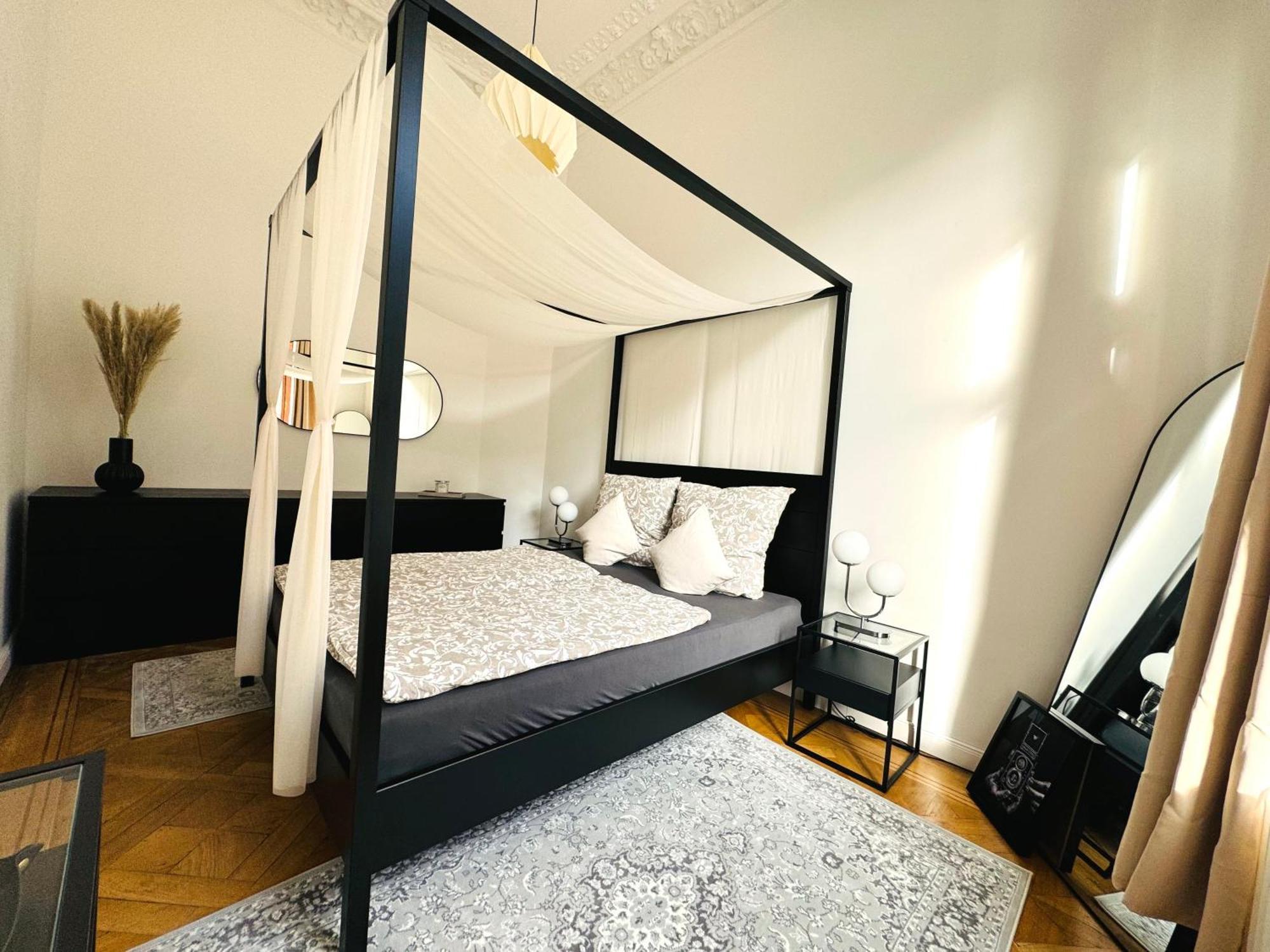 Superhosts Zentrum - Parkplatz - Badewanne - Netflix - Kaffee BRE Esterno foto